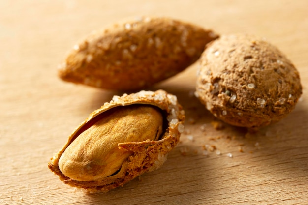 Almendras tostadas sin cáscara y saladas