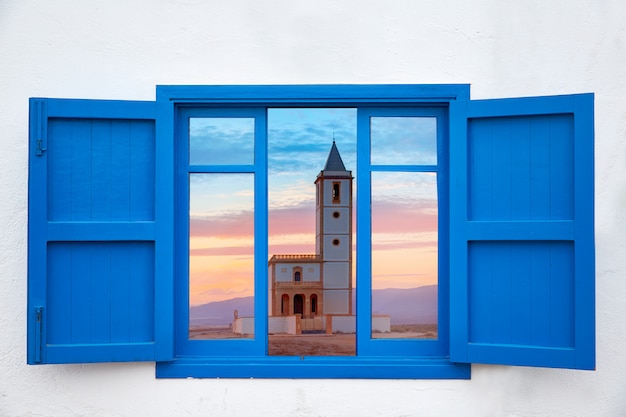 Almeria janela da igreja de cabo de gata salinas