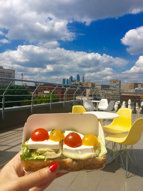 Almoço lá fora.