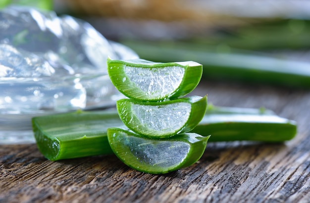 Aloe vera em madeira