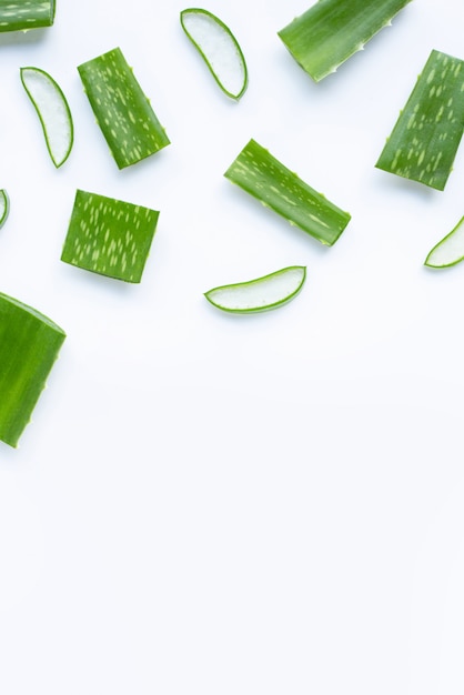 El aloe vera es una planta medicinal popular para la salud y la belleza.