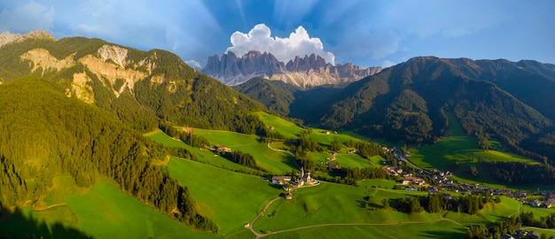 Alpes das Dolomitas Montanha Val di Funes