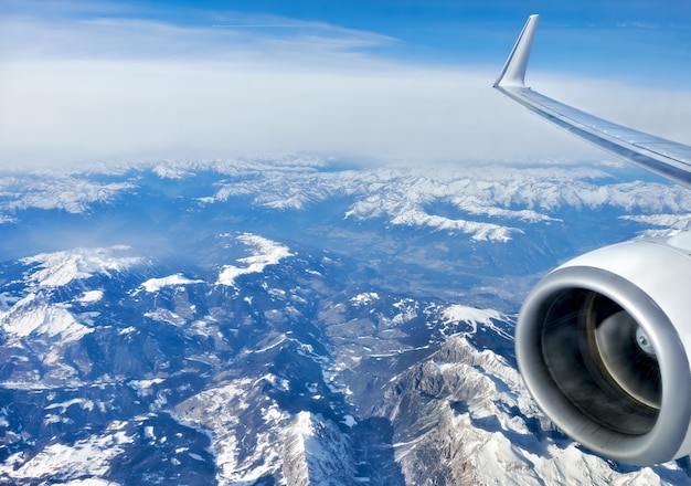 Alpes, sob, neve, vista aérea, de, avião