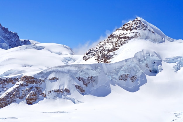 Los Alpes suizos en la región de Jungfrau, Swizerland