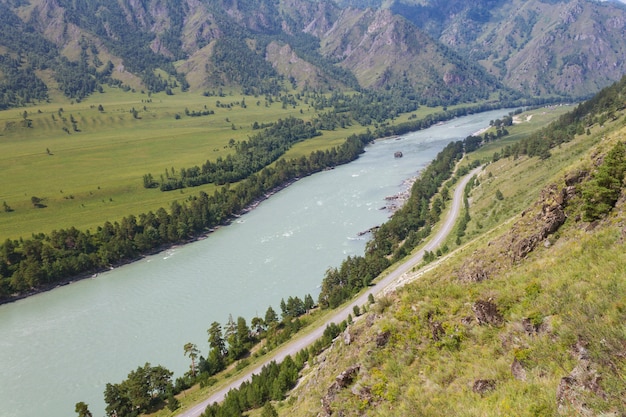 Foto altai-gebirge katun fluss.