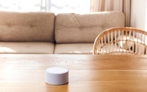 Altavoz inteligente tecnologías modernas para el hogar espacio de copia de casa inteligente