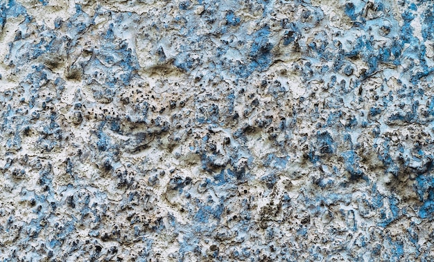 Alte blau-weiß bemalte Wand
