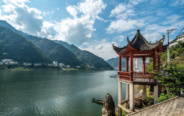 Alte Dörfer entlang des Xin'an-Flusses in Huizhou