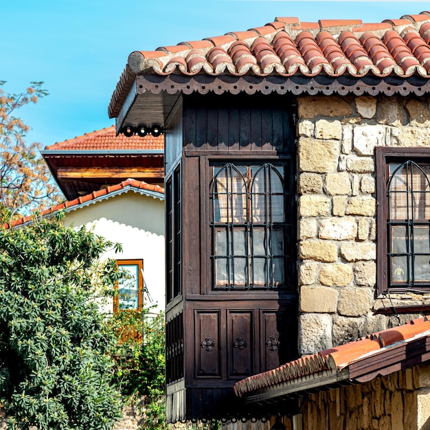 Alte häuser im historischen viertel von side in manavgat, türkei