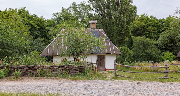 Foto alte häuser im ukrainischen stil, nahaufnahme