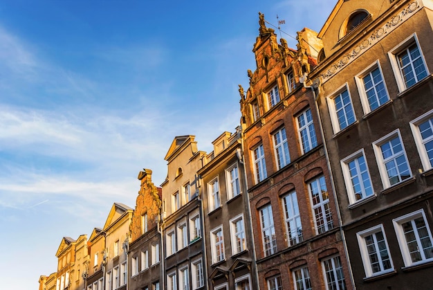 Alte historische Gebäudearchitekturfassade in Danzig