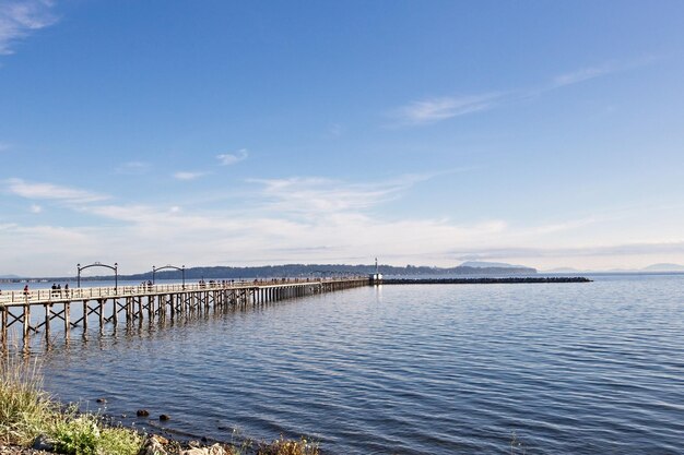 Alte hölzerne Hängebrücke in White Rock South Surrey, Kanada