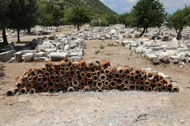 Alte Kanalisationsrohre in der antiken Stadt Ephesus