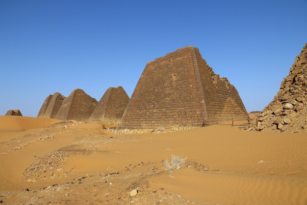 Alte Pyramiden von Meroe in der Wüste Sahara, Sudan