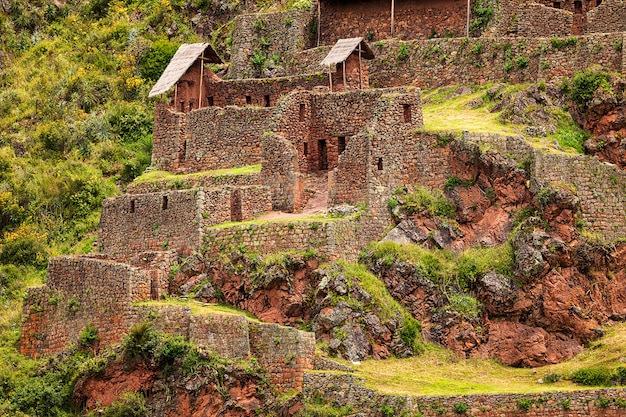 Alte Ruinen von Pisac-Stadt im heiligen Tal. Cusco. Peru. Südamerika