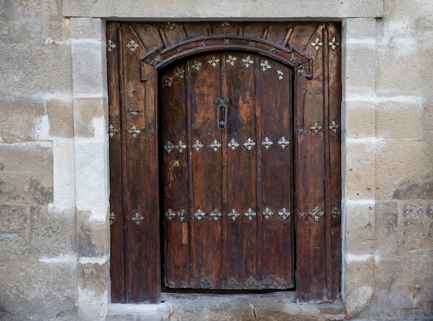 alte spanische kirche eingangstür