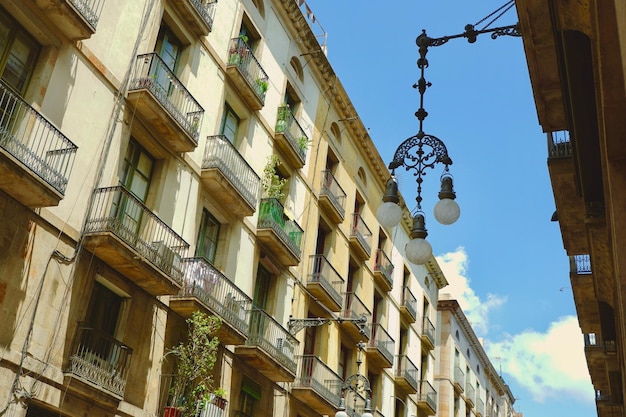 Alte Vintage Fassade im gotischen Viertel der Innenstadt von Barcelona Katalonien Spanien