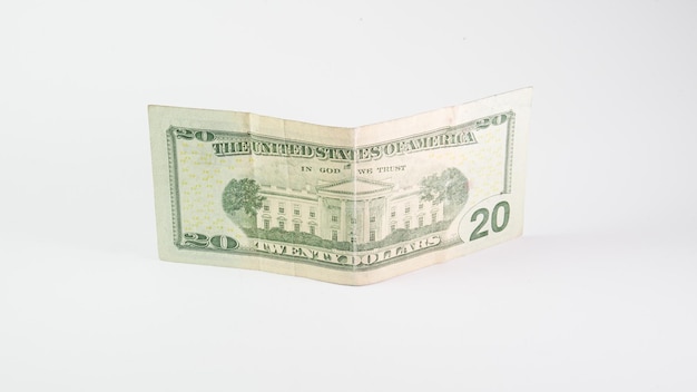 Alte voller Falten US-Dollar-Banknoten auf weißem Hintergrund