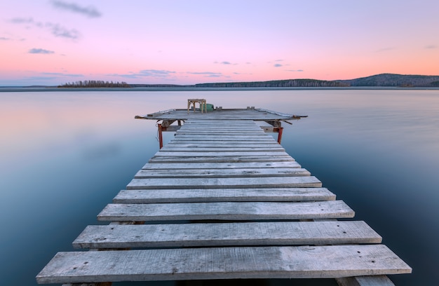 Foto alter hölzerner pier