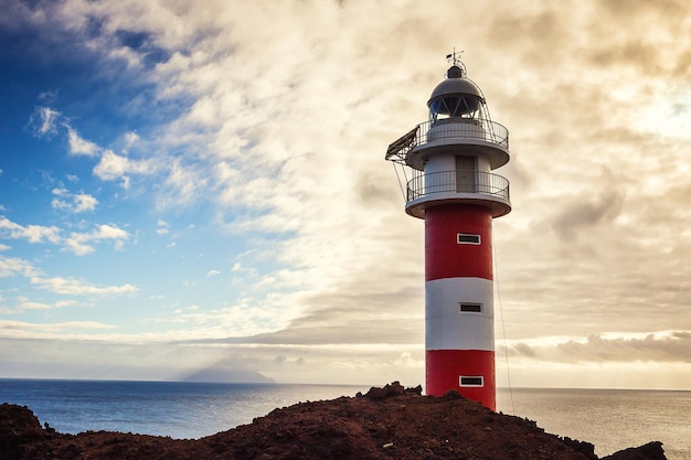 Alter Leuchtturm Punta de Teno auf der Kanarischen Insel Teneriffa