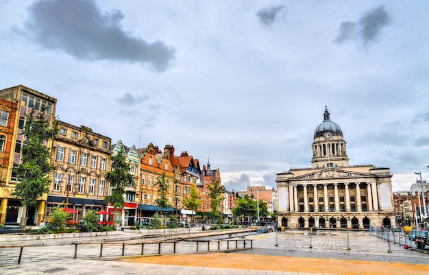 Alter Marktplatz mit Rathaus in Nottingham, England