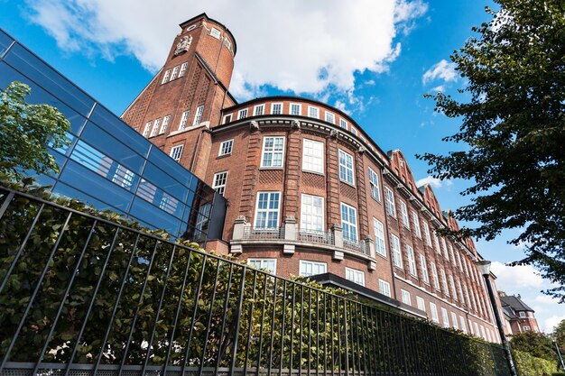 Foto altes backsteinwohnhaus in der hamburger city