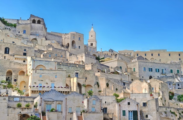 Altes Dorf Sassi di Matera mit weißer Fassade der Häuser Basilikata in Süditalien