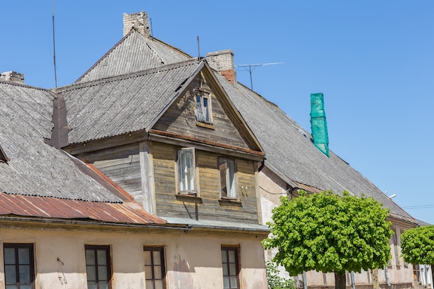 altes Haus im Dorf