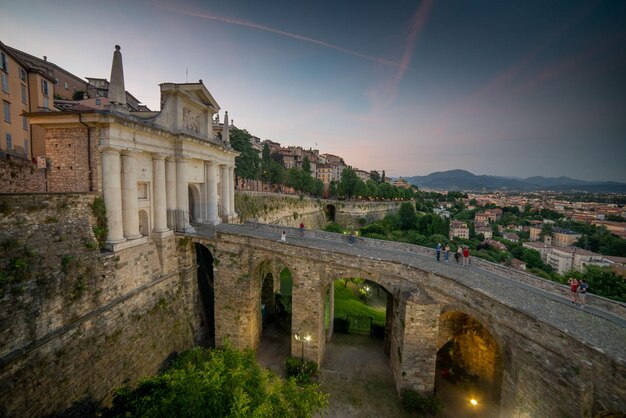 Altes Zugangstor zur befestigten Stadt Bergamo