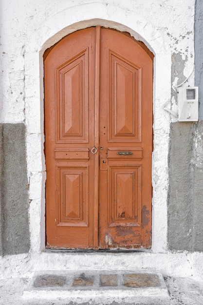 Foto altgriechische tür kastellorizo griechenland