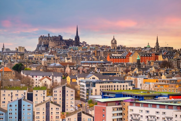 Altstadt Skyline von Edinburgh Schottland