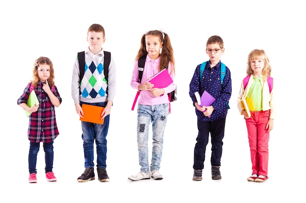 Los alumnos están listos para la escuela.