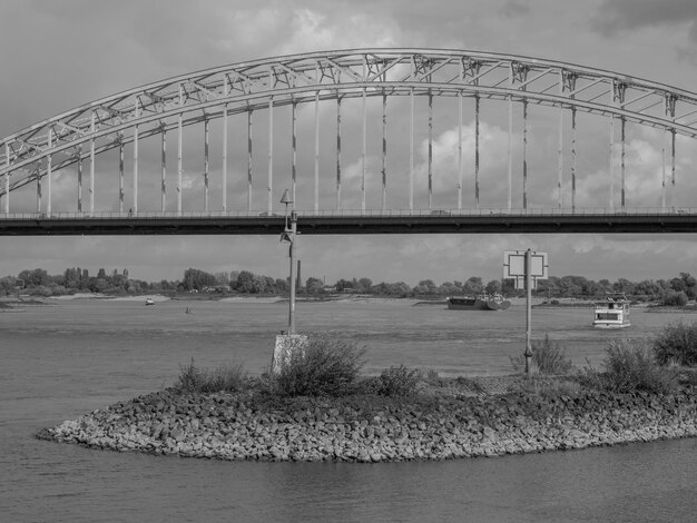 am Fluss Nijmegen