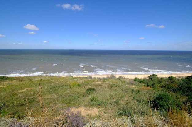 Foto am ufer der temrjuk-bucht