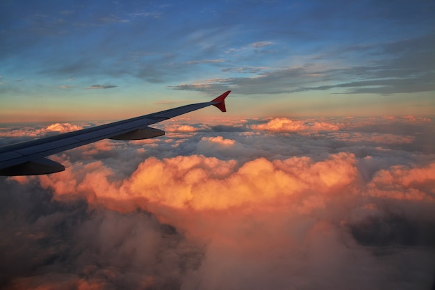 Amanecer en el cielo de brasil