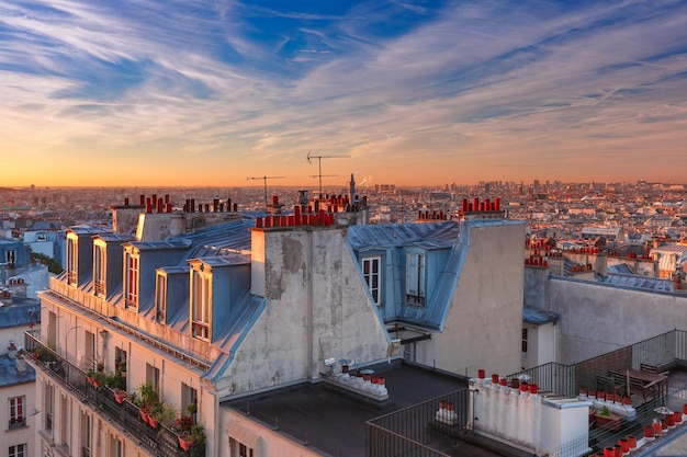 Amanecer en París Francia