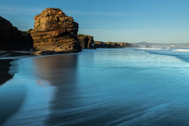 ¡Amanecer en una de las playas más famosas de España, Las Catedrales!