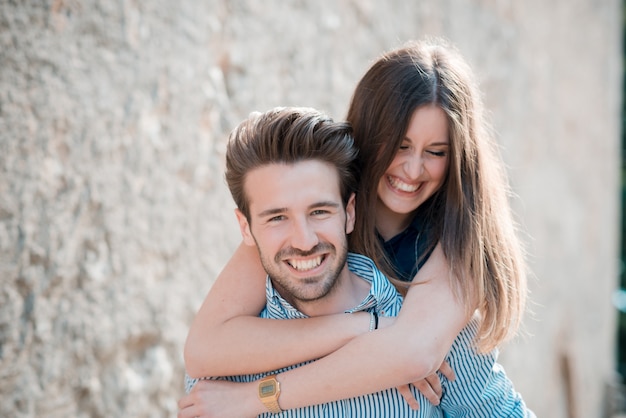 amantes de la hermosa joven pareja