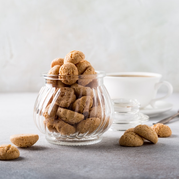 Amaretti cookies com café branco