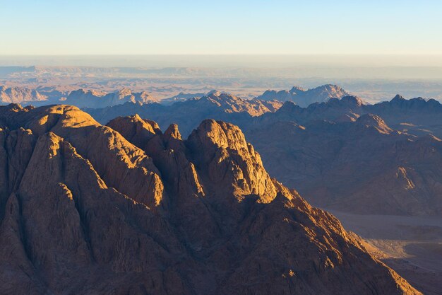 Amazing Sunrise at Sinai Mountain Schöne Morgendämmerung in Ägypten Schöne Aussicht vom Berg