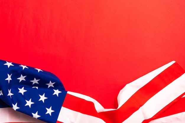 Amerikanische Flagge auf rotem Hintergrund für Memorial Day 4. Juli Labor Day