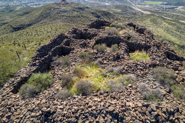 Amerikanische Ruinen mit Blick auf Black Canyon City, Arizona