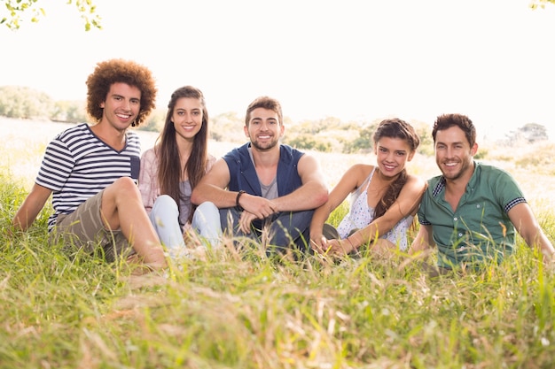 Amigos felices en el parque