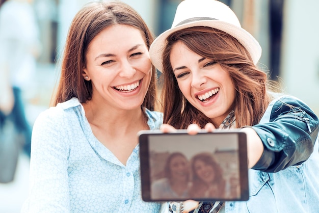 Amigos haciendo un selfie