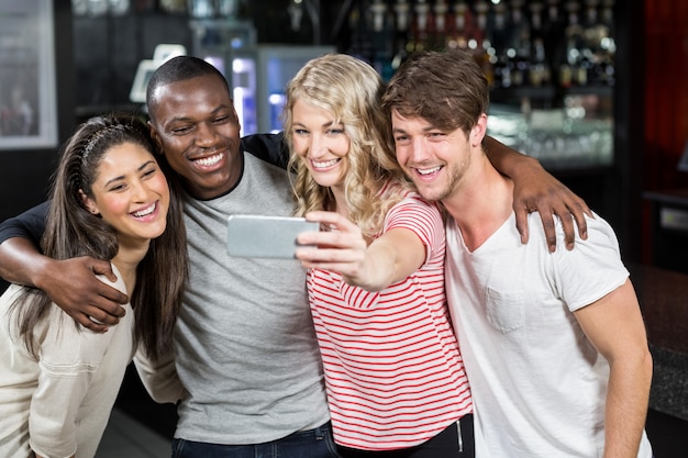 Amigos tomando una selfie