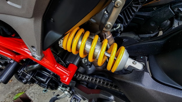 Amortecedores de motocicleta um dispositivo para absorver solavancos e vibrações