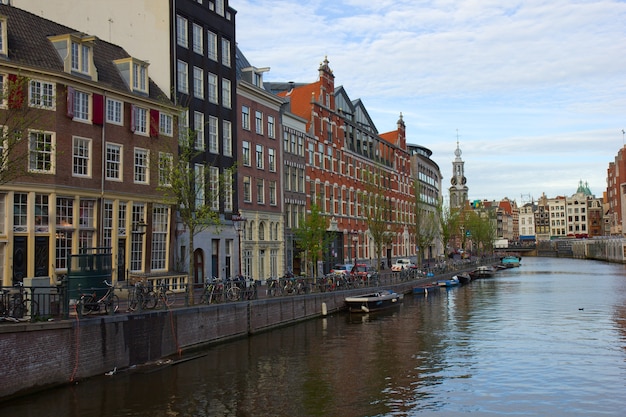 Amsterdam Innercity mit dem Munttower in den Niederlanden