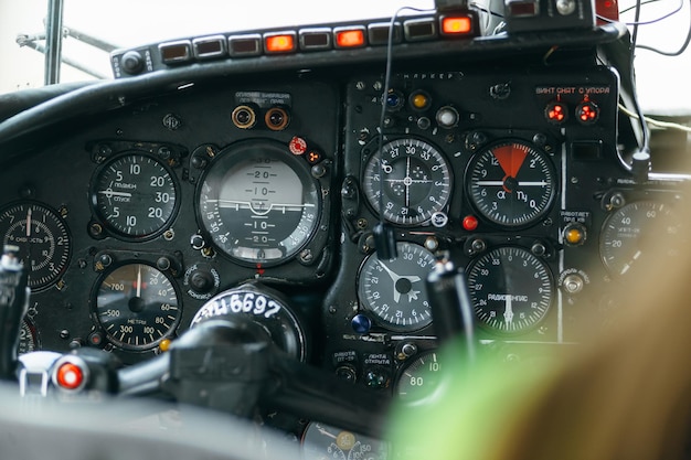 An-24rb - dentro do cockpit