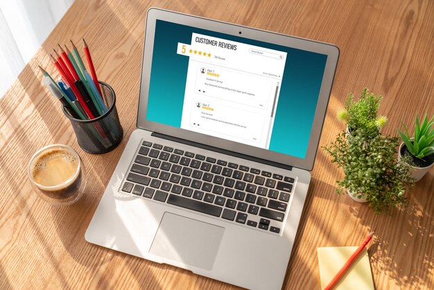 Análise da experiência do cliente e revisão por software de computador moderno