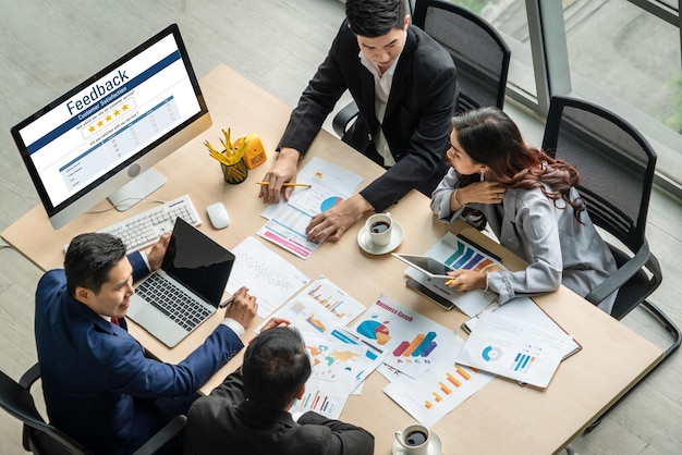 Análisis de comentarios y reseñas de clientes mediante software informático moderno para negocios corporativos